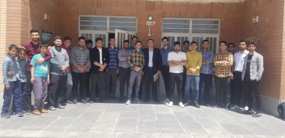 همزمان با دهه سرآمدی آموزش و در راستای بهبود درس آموزش و پرورش فراگیر انجام شد : 
بازدید از مدرسه با نیازهای ویژه  ( کاشفی ) شهرستان نیشابور  3