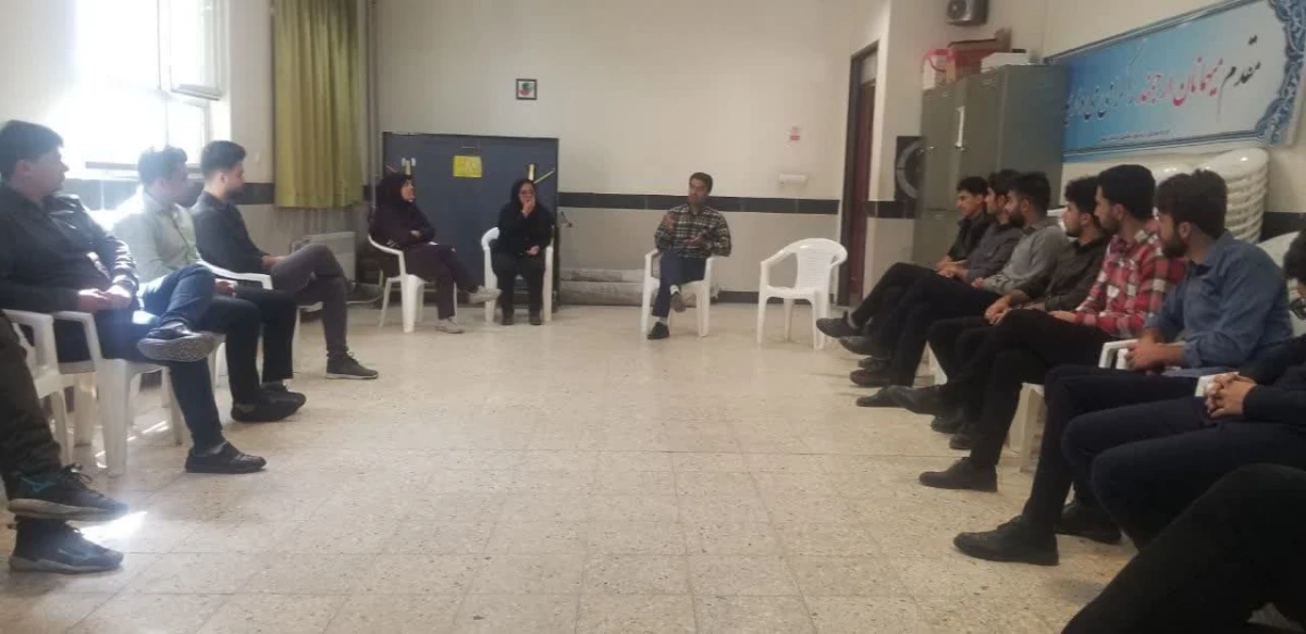 همزمان با دهه سرآمدی آموزش و در راستای بهبود درس آموزش و پرورش فراگیر انجام شد : 
بازدید از مدرسه با نیازهای ویژه  ( کاشفی ) شهرستان نیشابور  4