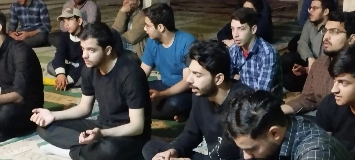 همزمان با ایام شهادت حضرت امام جعفر صادق ( علیه السلام ) برگزار شد : 
مراسم سخنرانی و عزاداری دانشجویان واحد دانشور نیشابور  4