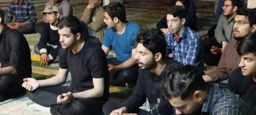 همزمان با ایام شهادت حضرت امام جعفر صادق ( علیه السلام ) برگزار شد : 
مراسم سخنرانی و عزاداری دانشجویان واحد دانشور نیشابور  4