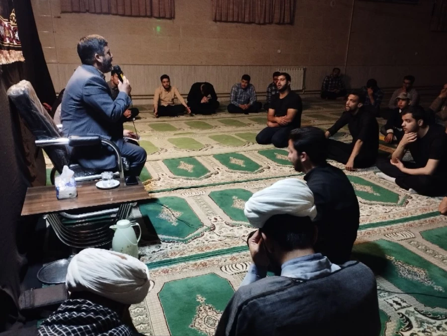 همزمان با ایام شهادت حضرت امام جعفر صادق ( علیه السلام ) برگزار شد : 
مراسم سخنرانی و عزاداری دانشجویان واحد دانشور نیشابور  5