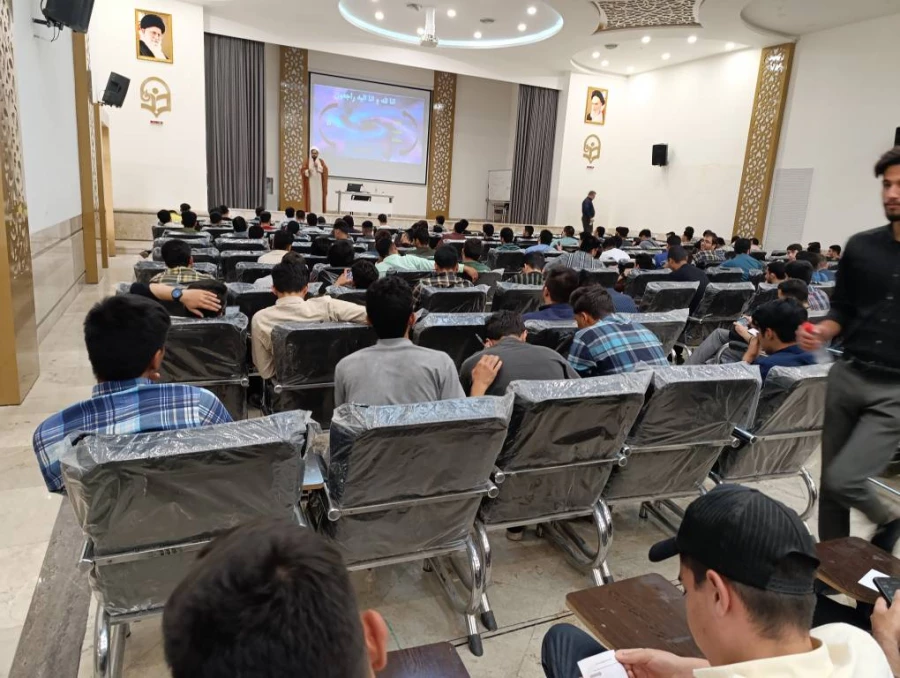 باحضور کارشناسان ستاد اقامه نماز استان خراسان رضوی برگزار شد : 
برگزاری کارگاه آموزشی معرفتی معراج با موضوع نماز ویژه دانشجویان ورودی 1402 4