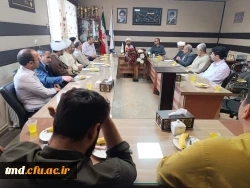 همزمان با روز بسیج اساتید و در آستانه انتخابات ریاست جمهوری برگزار شد : 
جلسه گفتگوی صریح  اساتید و دانشجویان در خصوص شاخص های یک رئیس جمهور 4