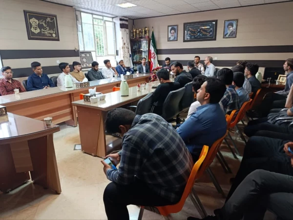 همزمان با میلاد مسعود امام هادی (ع) و دهه ولایت انجام شد : 
تجلیل از گروههای جهادی ( دانشجویان بسیجی واحد دانشور ) 2