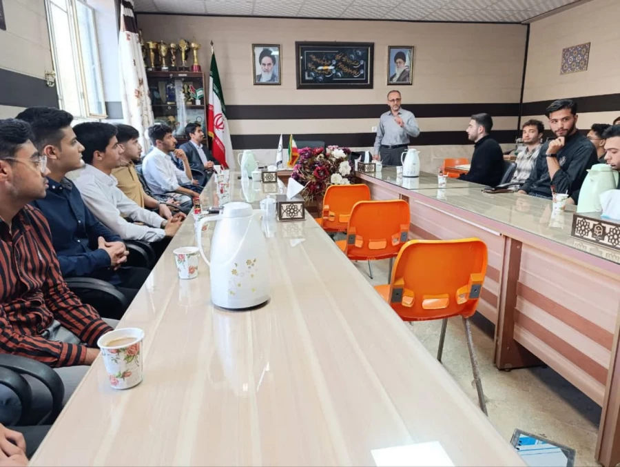 همزمان با میلاد مسعود امام هادی (ع) و دهه ولایت انجام شد : 
تجلیل از گروههای جهادی ( دانشجویان بسیجی واحد دانشور ) 3