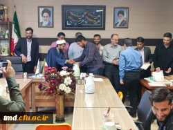 همزمان با میلاد مسعود امام هادی (ع) و دهه ولایت انجام شد : 
تجلیل از گروههای جهادی ( دانشجویان بسیجی واحد دانشور ) 4