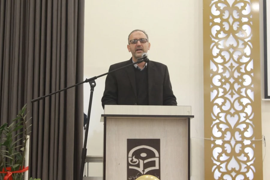 با حضور پرشور دانشجویان و همزمان با روز دانشجو برگزار شد : 
آئین گرامی داشت روز دانشجو و تجلیل از برترین های علمی ، فرهنگی و ورزشی  7