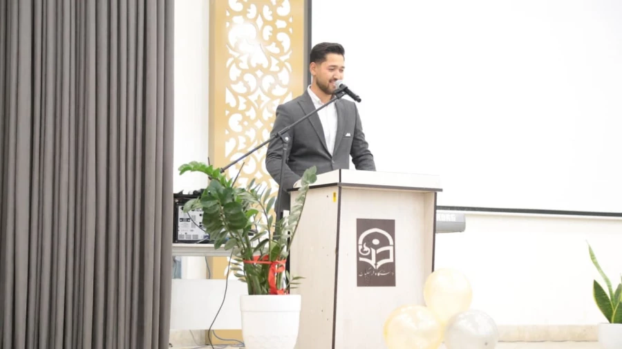 با حضور پرشور دانشجویان و همزمان با روز دانشجو برگزار شد : 
آئین گرامی داشت روز دانشجو و تجلیل از برترین های علمی ، فرهنگی و ورزشی  10