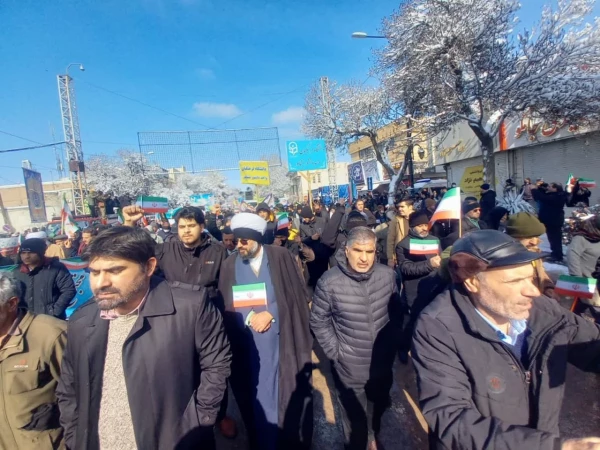 همزمان با فرارسیدن 22 بهمن سالروز پیروزی انقلاب اسلامی انجام شد : 
حضور پرشور دانشجویان ، اساتید و کارکنان واحد دانشور در راهپیمایی و جشن پیروزی انقلاب اسلامی  11