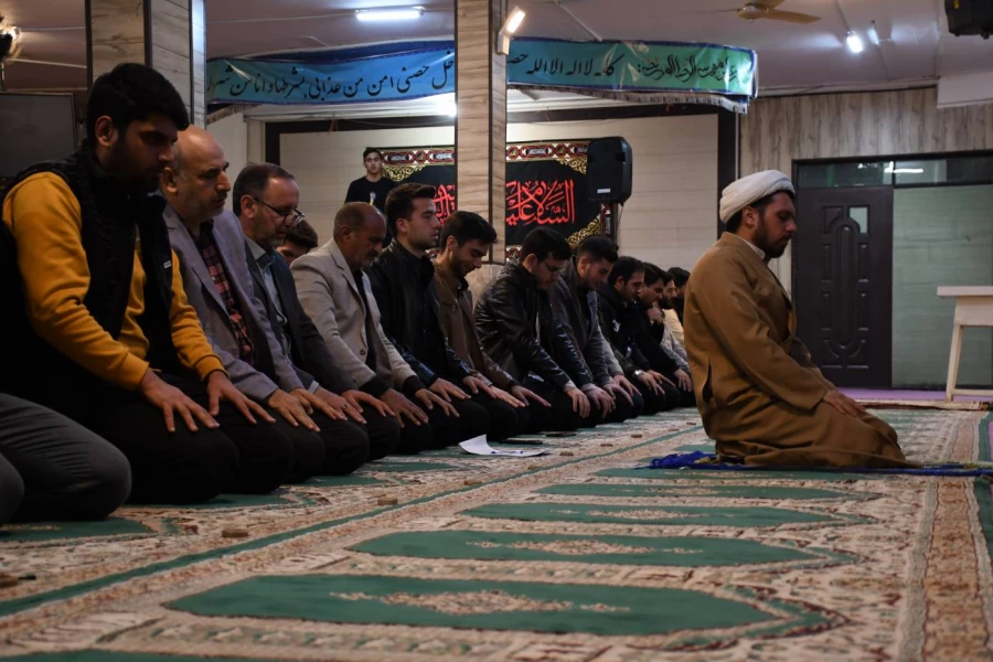 همزمان با ایام ماه مبارک رمضان انجام شد : 
محفل انس با قرآن و ضیافت افطار ویژه دانشجویان واحد دانشور  8