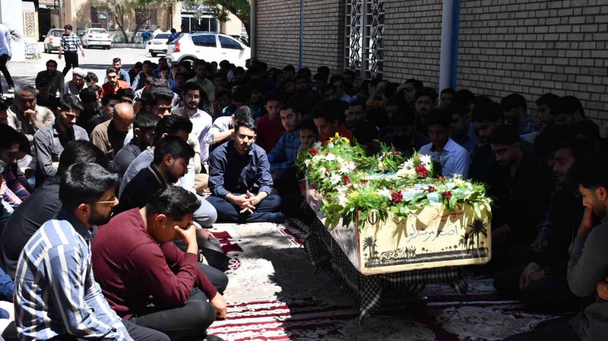 همزمان با ایام شهادت امام جعفر صادق ( ع) انجام شد : 
مراسم استقبال از شهید علی اصغر مرشدلو از شهدای تازه تفحص شده  7