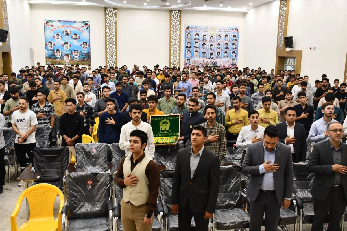 همزمان با ایام بزرگداشت مقام معلم انجام شد : 
جشن بزرگ سلام معلم  11