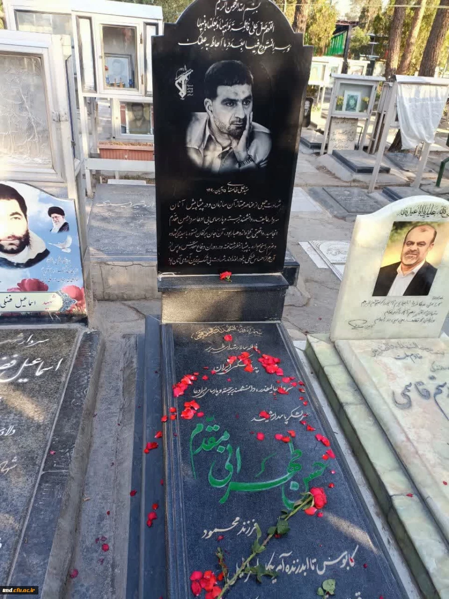 همزمان با برگزاری نمایشگاه بین المللی  کتاب برگزار شد : 
حضور دانشجویان واحد دانشور در اردوی بازدید از نمایشگاه کتاب  14