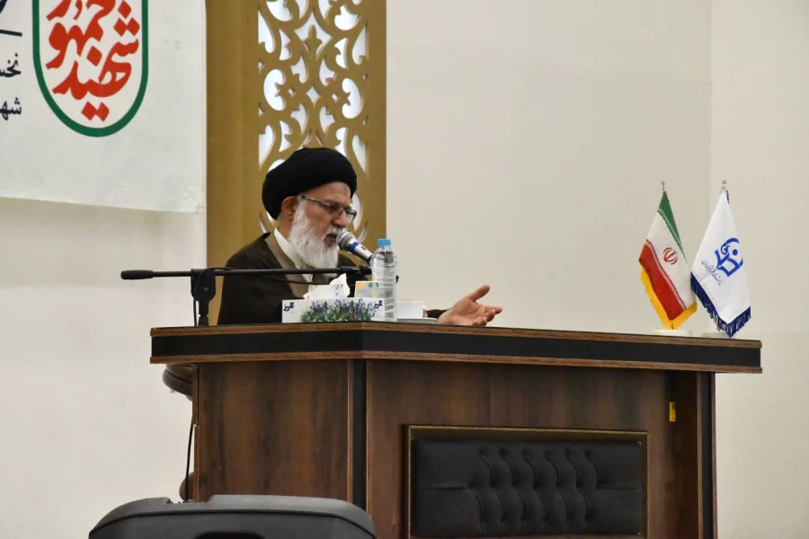 همزمان با اولین سالگرد شهادت شهدای خدمت و شهید جمهور انجام شد : 
حضور آیت الله سید محمد مهدی میرباقری عضو مجلس خبرگان رهبری در واحد دانشور نیشابور  5