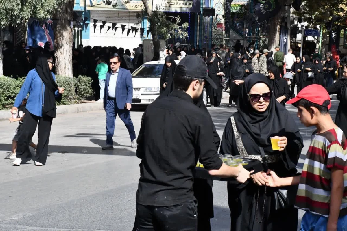 همزمان با روز اربعین حسینی انجام شد:
برپایی موکب پذیرایی 4