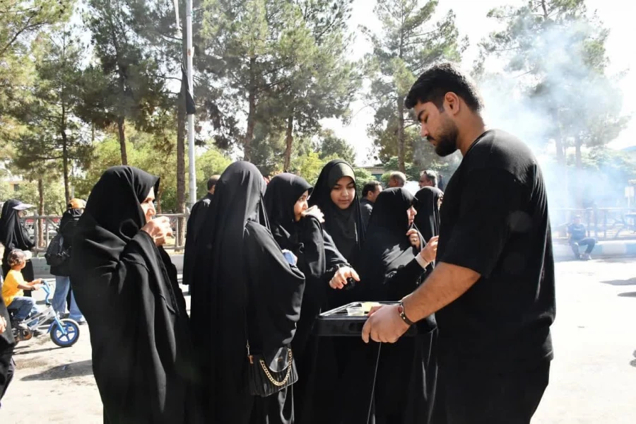 همزمان با روز اربعین حسینی انجام شد:
برپایی موکب پذیرایی 6