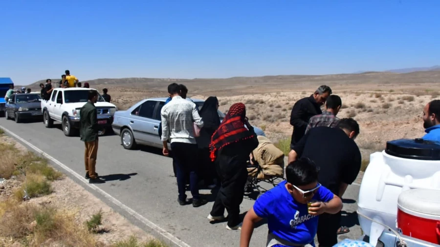 همزمان با دهه پایانی ماه صفر انجام شد:
برپایی موکب در مسیر پیاده روی زائرین امام رضا(ع) 5