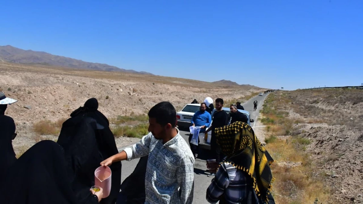 همزمان با دهه پایانی ماه صفر انجام شد:
برپایی موکب در مسیر پیاده روی زائرین امام رضا(ع) 6