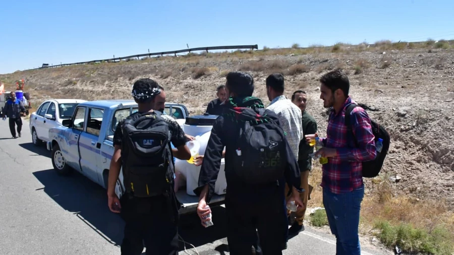 همزمان با دهه پایانی ماه صفر انجام شد:
برپایی موکب در مسیر پیاده روی زائرین امام رضا(ع) 8