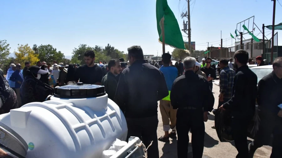 همزمان با دهه پایانی ماه صفر انجام شد:
برپایی موکب در مسیر پیاده روی زائرین امام رضا(ع) 10