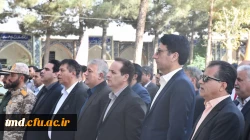 همزمان با آغاز هفته دولت انجام شد:
آغاز برنامه های هفته دولت با غبار روبی مزار شهدا با حضور اسداله عربخانی،ریاست واحد دانشور . 5