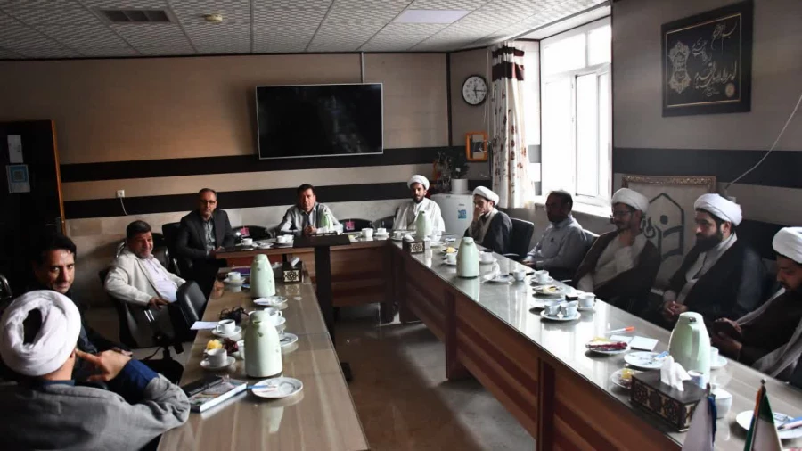 حضور حجت السلام ایمانی مقدم،مسئول نهاد مقام معظم رهبری در دانشگاه های استان خ.رضوی در واحد دانشور 5