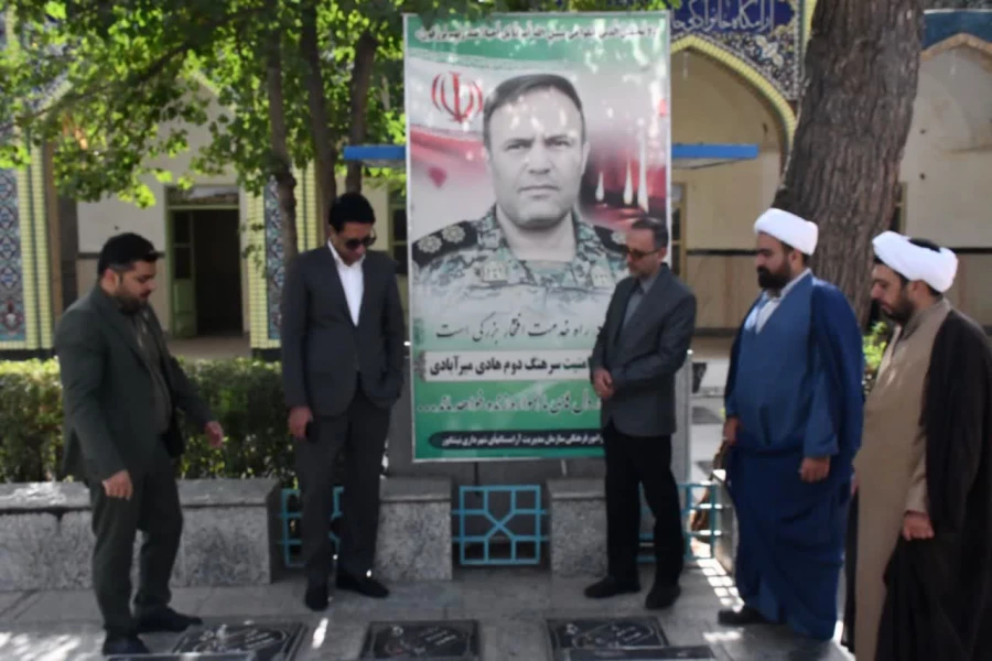 همزمان با هفته دفاع مقدس و آغاز سال تحصیلی،با حضور درگلزار شهدای شهرستان انجام شد: 4