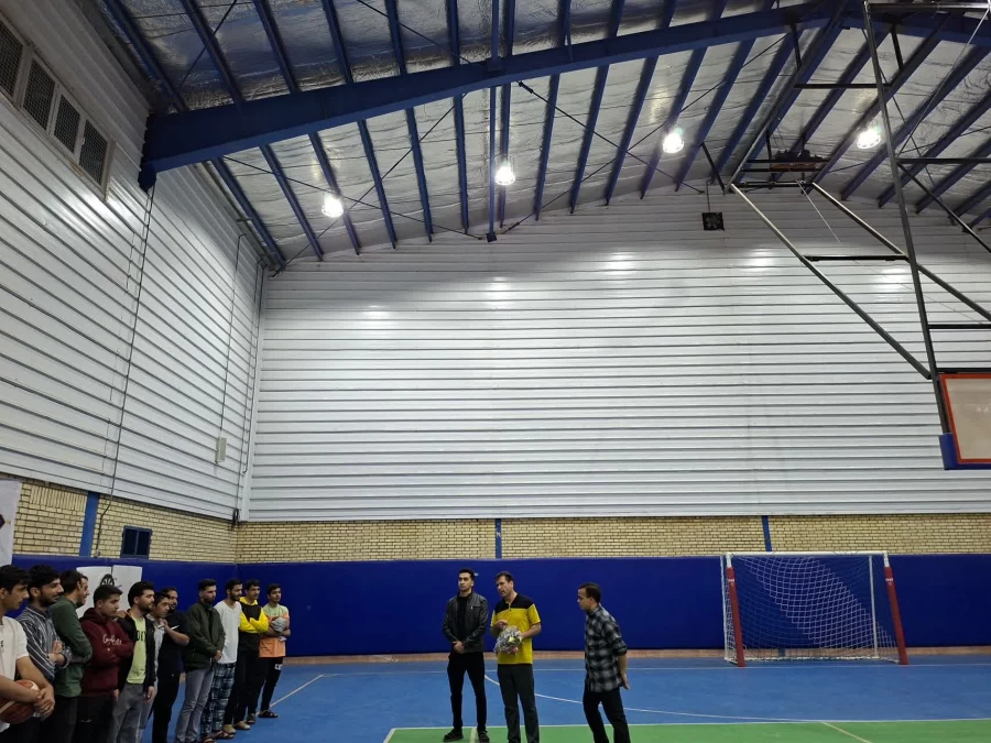 به مناسبت هفته تربیت بدنی انجام شد:
برگزاری مسابقات ورزشی دانشجویی همراه با اهدای جوایز 3