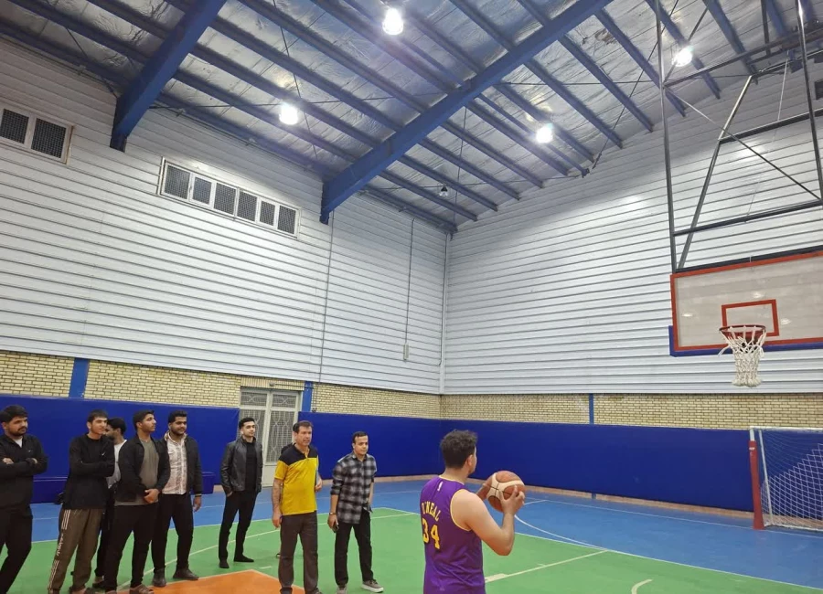 به مناسبت هفته تربیت بدنی انجام شد:
برگزاری مسابقات ورزشی دانشجویی همراه با اهدای جوایز 5