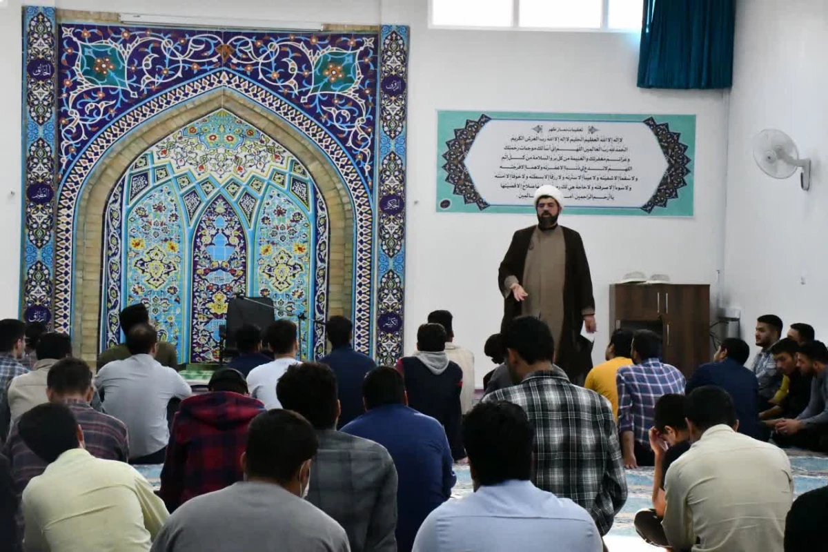 سلسه نشست های سیاست گذاری فرهنگی در دانشگاه فرهنگیان با حضور حجت الاسلام طلا بیگی مسئول نهاد رهبری در دانشگاه فرهنگیان استان در واحد دانشور 6