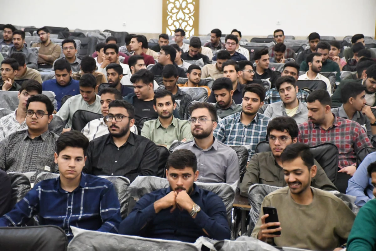 جلسه پرسش و پاسخ  دانشجویی با حضور مدیران استانی دانشگاه فرهنگیان 3