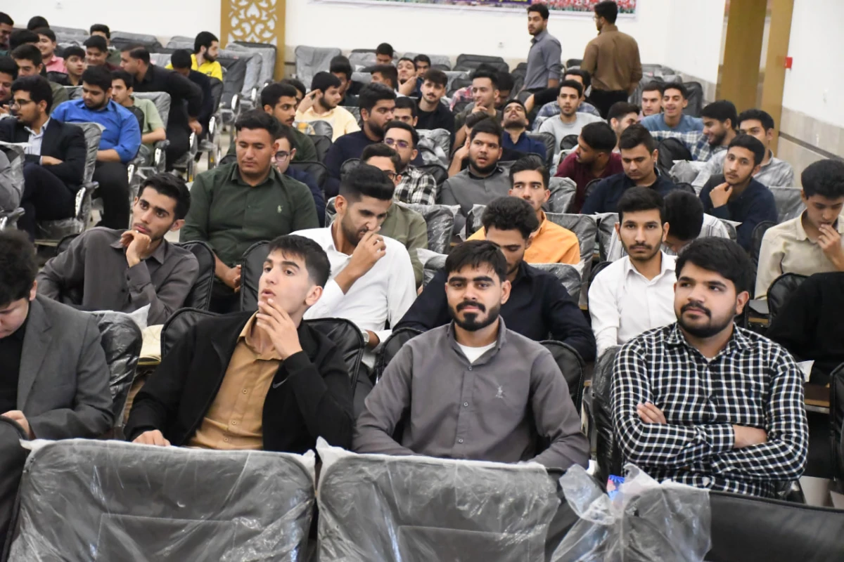 جلسه پرسش و پاسخ  دانشجویی با حضور مدیران استانی دانشگاه فرهنگیان 4