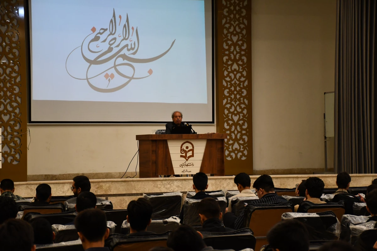 با حضور پرشور دانشجویان انجام شد:
برگزاری کارگاه عرفان وهنر با حضور استاد علیرضا سراجی 2