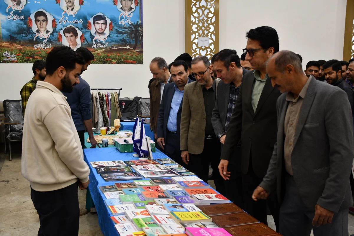 افتتاحیه نمایشگاه کتاب دانشور:
با شعار از کلاس درس تا افق فردا ،کتاب چراغ راه معلم آینده  6