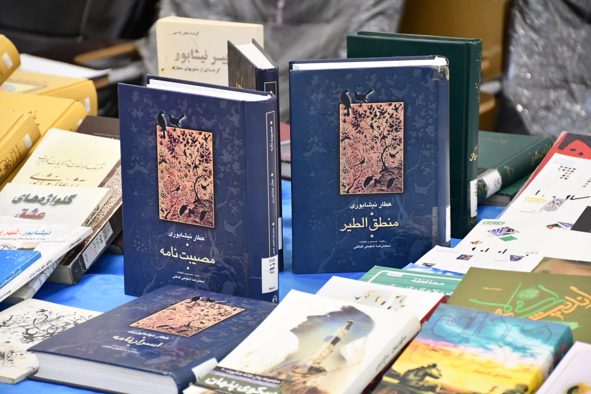 افتتاحیه نمایشگاه کتاب دانشور:
با شعار از کلاس درس تا افق فردا ،کتاب چراغ راه معلم آینده  10