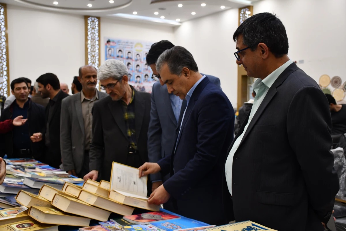 پبان کار نمایشگاه کتاب دانشور در دانشگاه فرهنگیان نیشابور 12