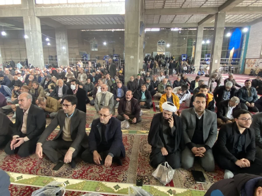 برپایی میز خدمت واحد دانشور در نماز جمعه  3