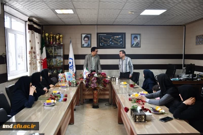 تکریم بانوان واحد دانشور در آستانه ولادت حضرت زهرا(س)و روز زن