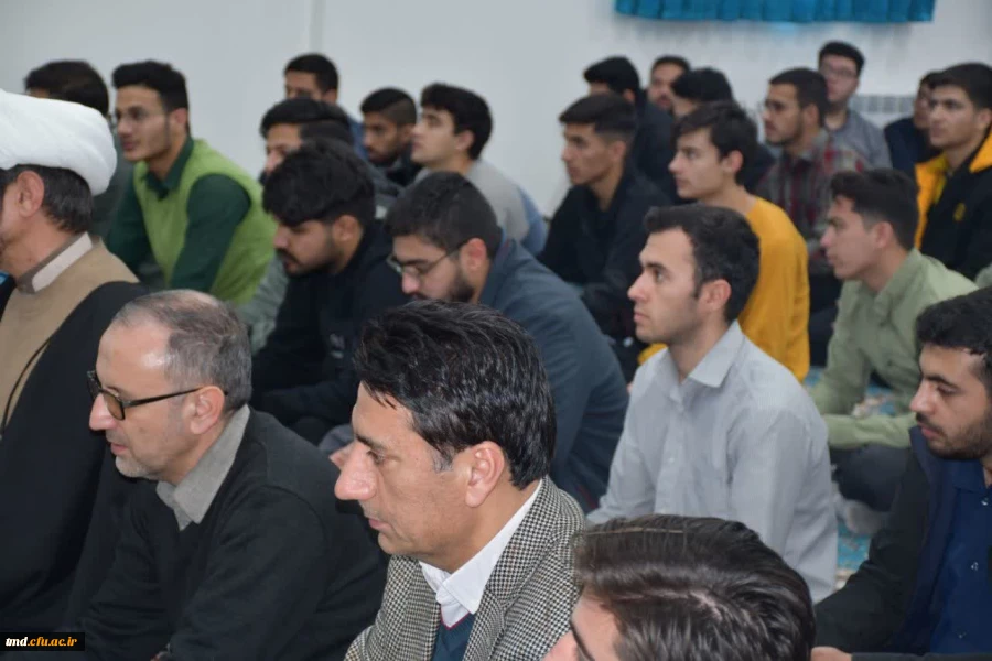 همزمان با 9 دی ماه انجام شد:
جلسه بصیرت افزایی با حضور دانشجویان ،کارکنان و اساتید 2