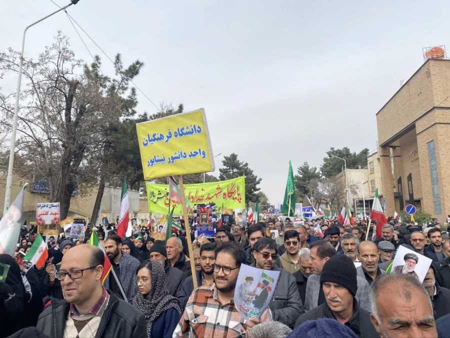 همزمان با روز قدس انجام شد:
حضور دانشجویان ،کارکنان و اساتید واحد دانشور در راهپیمایی روز قدس 4
