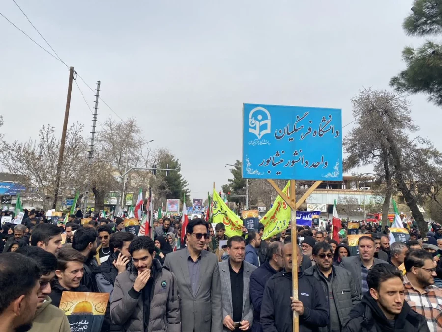 همزمان با روز قدس انجام شد:
حضور دانشجویان ،کارکنان و اساتید واحد دانشور در راهپیمایی روز قدس 5