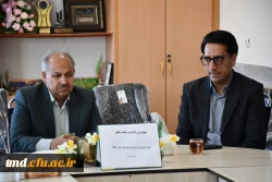 به مناسبت هفته معلم انجام شد:
حضور دکتر عربخانی ریاست دانشگاه در ادارات آ.پ نیشابور و میان جلگه 4