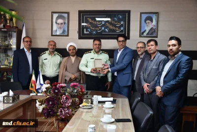 حضور فرماندهی انتظامی شهرستان،شهردار نیشابور و ریاست اداره گردشگری و میراث فرهنگی در واحد دانشور به مناسبت گرامیداشت هفته معلم