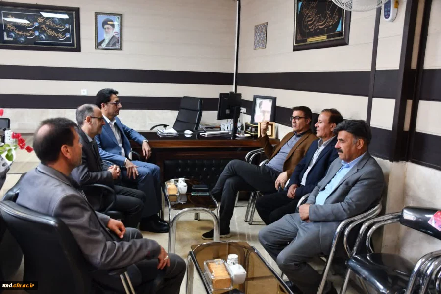 حضور فرماندهی اتظامی شهرستان،شهردار نیشابور و ریاست اداره گردشگری و میراث فرهنگی در واحد دانشور به مناسبت گرامیداشت هفته معلم 7