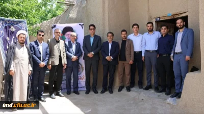 تقدیر از ایثار آموزشی دانشجوی واحد دانشور توسط دکتر عربخانی ریاست دانشگاه  با حضور در روستای قراچه از توابع شهرستان کوهسرخ