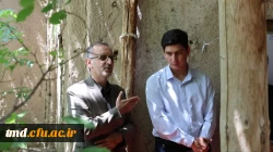 تقدیر از ایثار آموزشی دانشجوی واحد دانشور توسط دکتر عربخانی ریاست دانشگاه  با حضور در روستای قراچه از توابع شهرستان کوهسرخ 4
