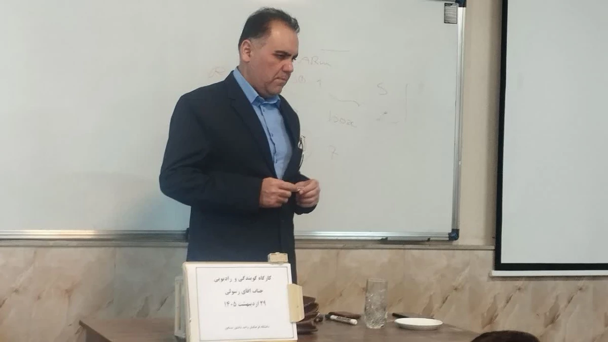 برگزاری کارگاه گویندگی در واحد دانشور 3
